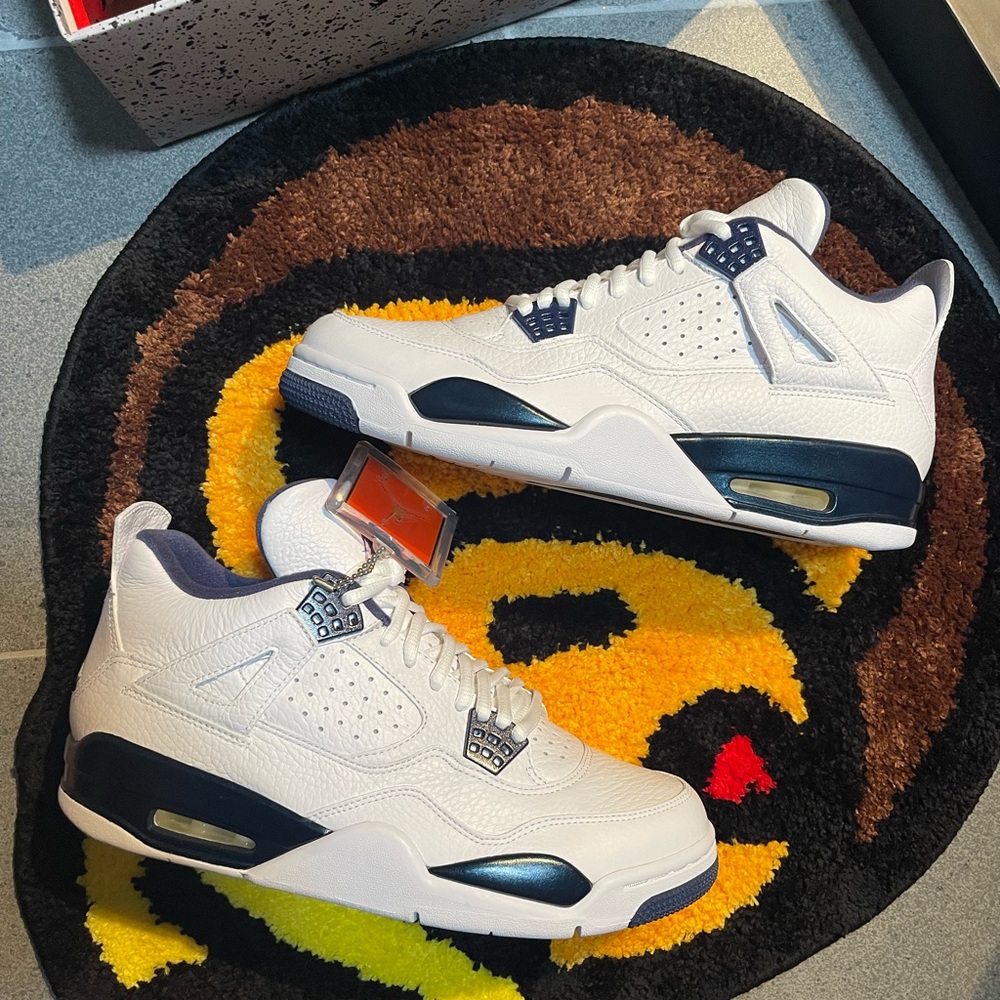 Air Jordan 4 Columbia/ Legend Blues